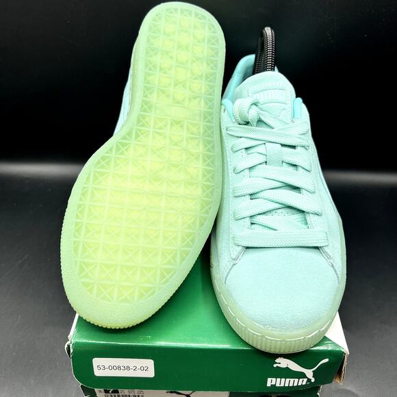 NEW Puma Suede Classic Mono Iced Women’s Sneakers Size 6 381588-01 - Picture 6 of 9